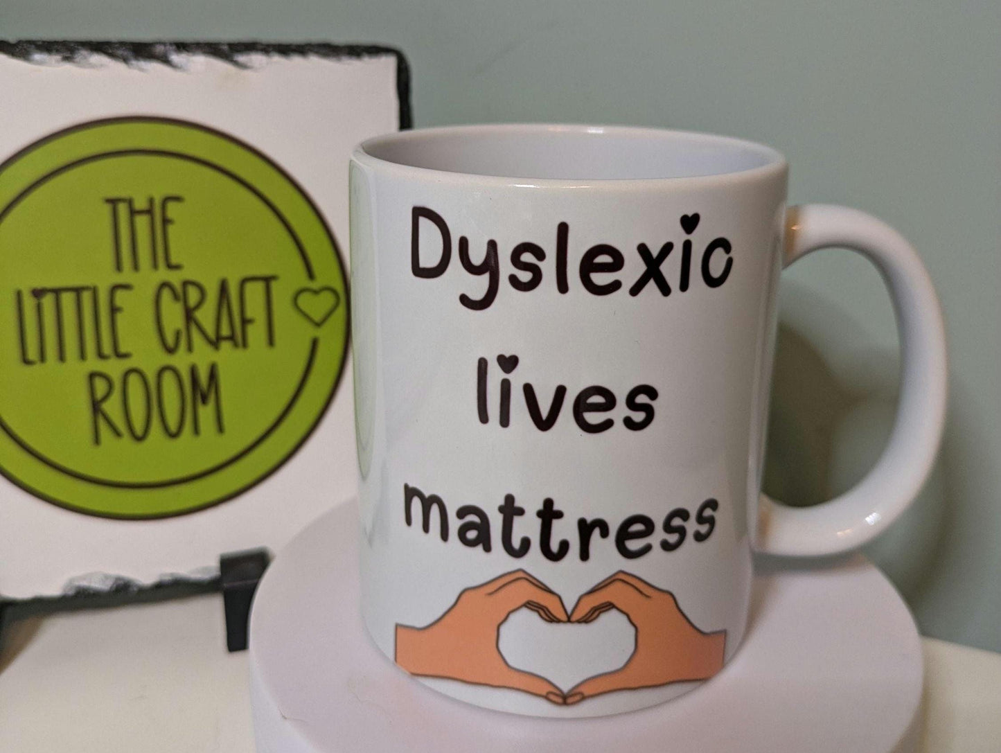 Dyslexic lives matter meme mug